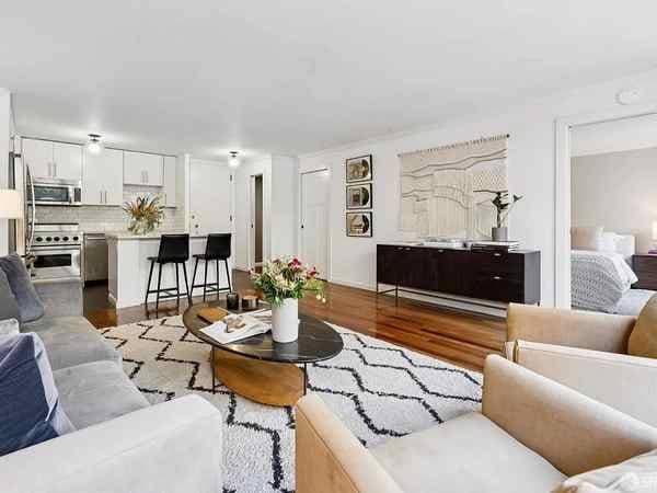 1BR/2BA Condo · San Francisco photo 1