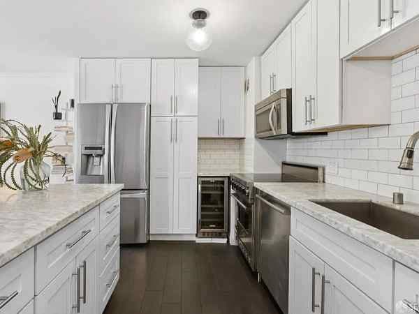 1BR/2BA Condo · San Francisco photo 2