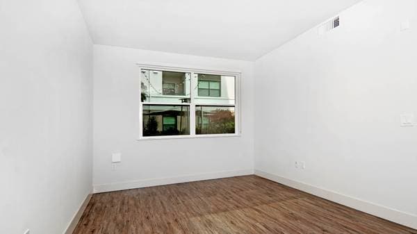 1BR/1BA Apartment · Redwood City photo 4