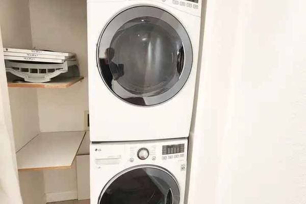 3BR/2BA Other on E Poplar Ave · San Mateo photo 4
