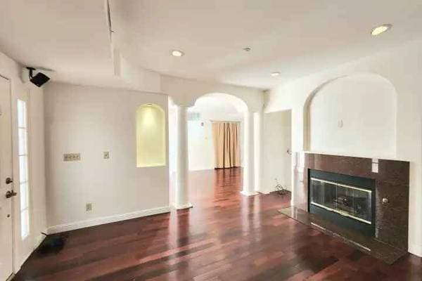 3BR/2BA Other on E Poplar Ave · San Mateo photo 5