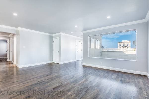 3BR/3BA Apartment on Washington Street 11 · San Francisco photo 3