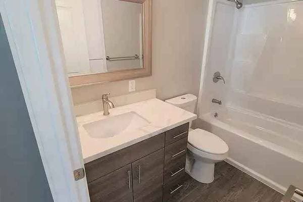1BR/1BA Other on Bellflower Ave · Mountain View photo 5
