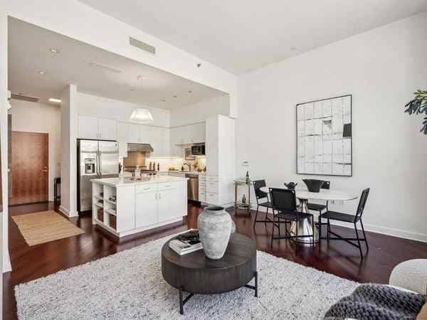 2BR/2BA Loft on King St · San Francisco photo 1