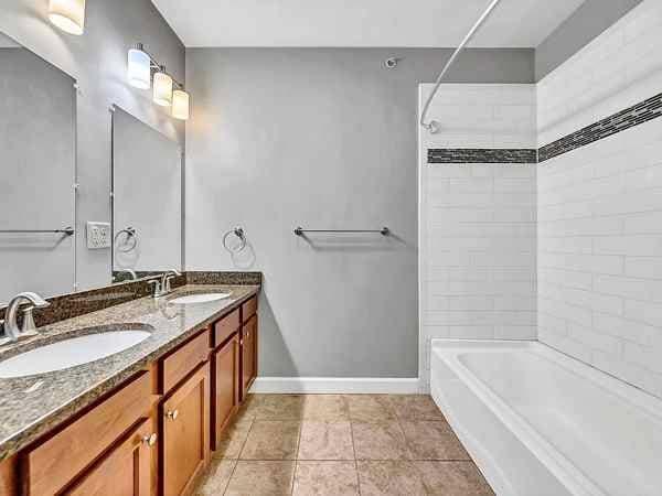 1BR/1BA Apartment · Berkeley photo 4