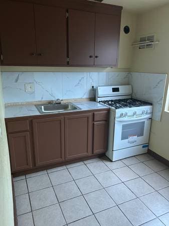 1BR/1BA Apartment · Emeryville photo 1