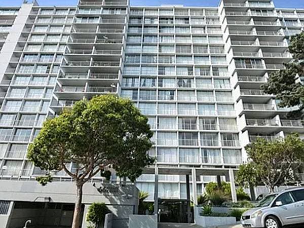 3BR/2BA Apartment on Cleary Ct · San Francisco photo 5