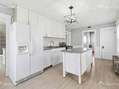 1BR/1BA Single Family House · Santa Clara photo 2