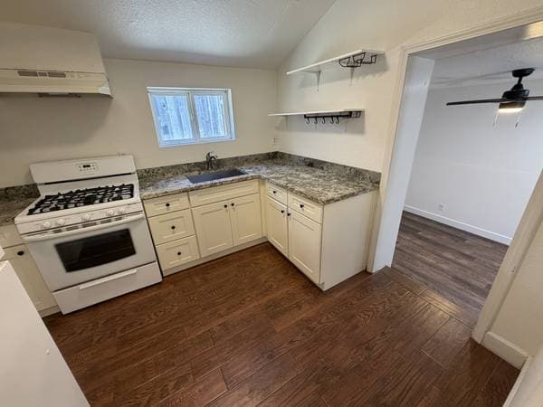 1BR/1BA In Law Adu on W Zayante Rd · Mount Hermon photo 5