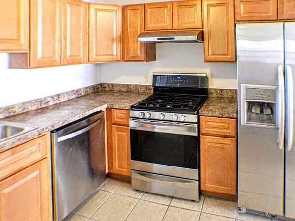1BR/1BA Apartment · Redwood City photo 1