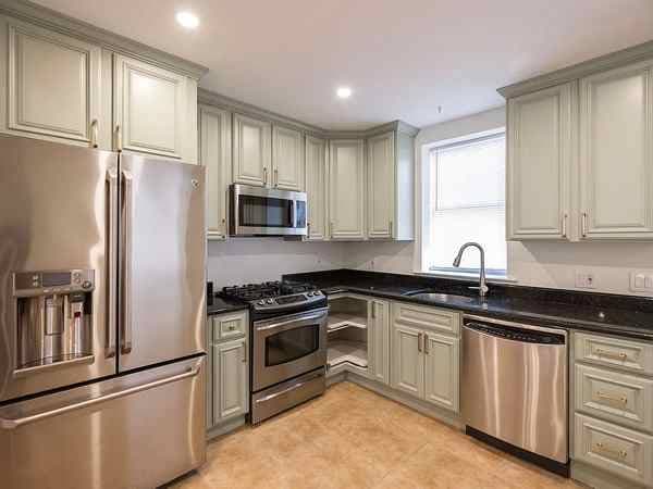 1BR/1BA Single Family House · Redwood City photo 1