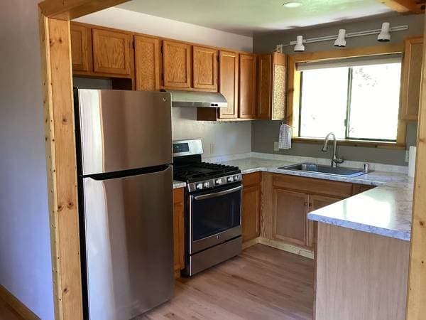2BR/1BA Single Family House on Redwood Dr · Aptos photo 4