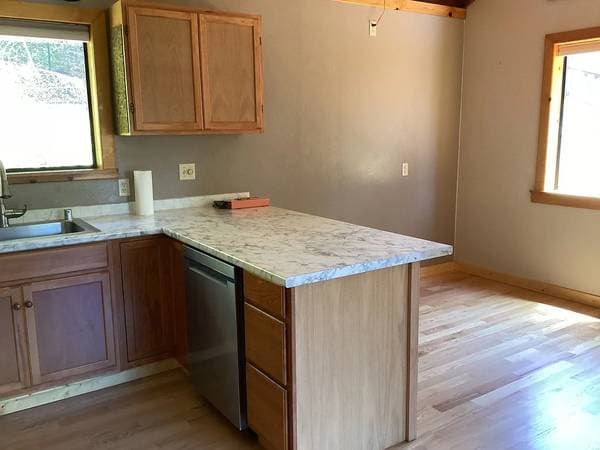 2BR/1BA Single Family House on Redwood Dr · Aptos photo 5