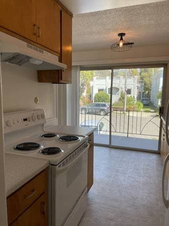 3BR/2BA Apartment · Berkeley photo 2