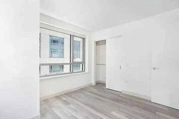1BR/1BA Apartment on 8th St · San Francisco photo 4
