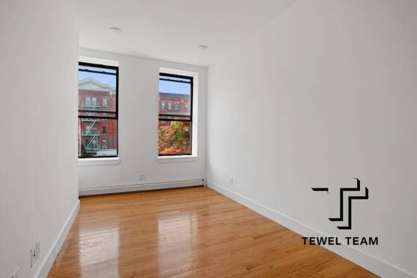 1BR/1BA Apartment on E 7th St · New York photo 2