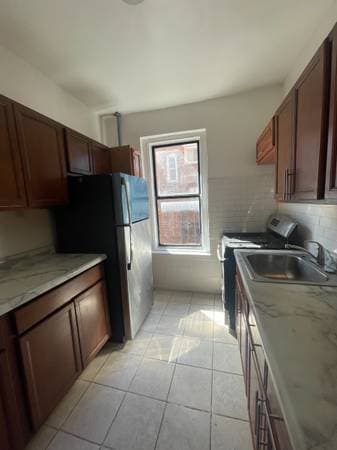 1BR/1BA Apartment on E 19th St · Brooklyn photo 3