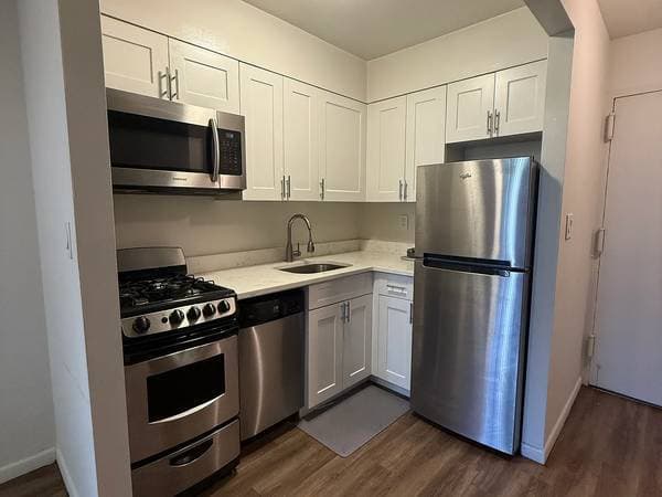 1BR/1BA Apartment on 54th St · Brooklyn photo 1