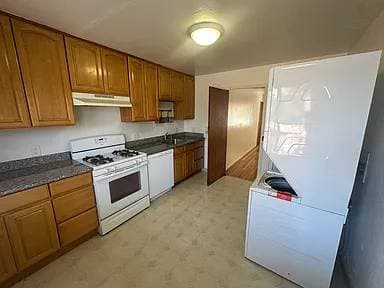 2BR/1BA Apartment on King St · Oakland photo 1