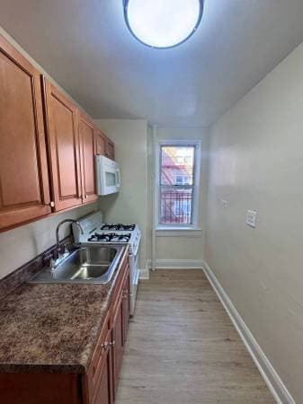 1BR/1BA Apartment on E Melrose St · Valley Stream photo 3