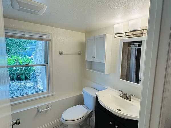 1BR/1BA Apartment · Santa Rosa photo 4