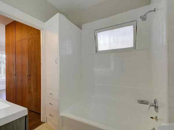 1BR/1BA Apartment on Jackson St · San Francisco photo 5