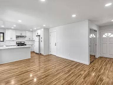 3BR/2BA Single Family House on Chestnut St · Santa Clara photo 3