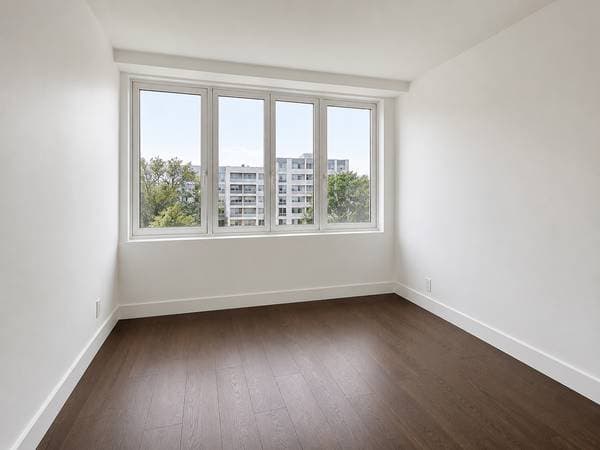 1BR/1BA Apartment on 20th Rd · Whitestone photo 3