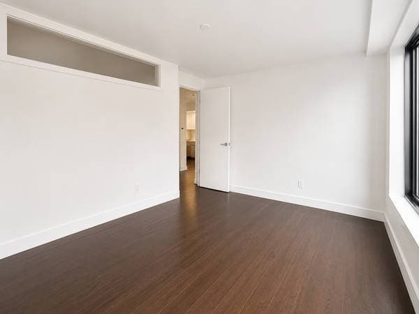 1BR/1BA Apartment on 20th Rd · Whitestone photo 5