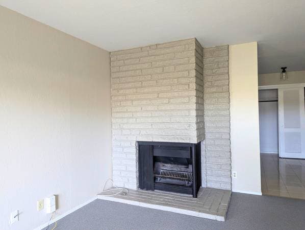 2BR/2BA Apartment · Oakland photo 3