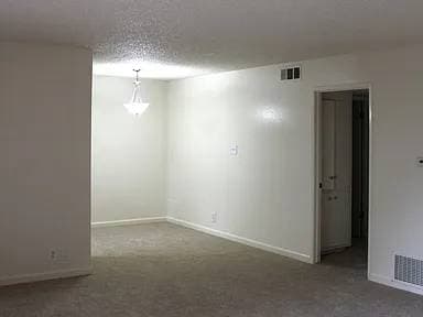 2BR/1BA Apartment on Mendocino Ave · Santa Rosa photo 4