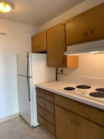 2BR/1BA Apartment · Berkeley photo 3
