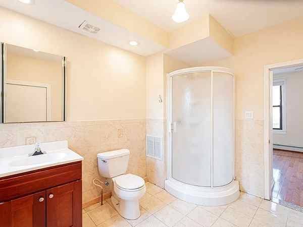 1BR/1BA Apartment on E 2nd St Unit 3 · Brooklyn photo 5