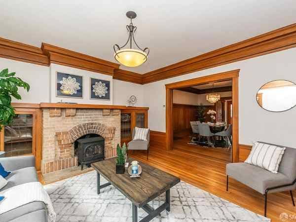 2BR/2BA Single Family House on Irving St · San Francisco photo 1
