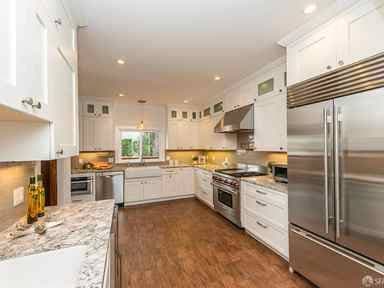 2BR/2BA Single Family House on Irving St · San Francisco photo 2
