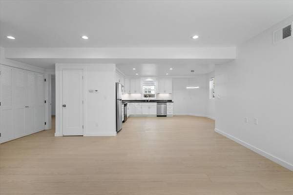 2BR/2BA Apartment on Lafayette St · Alameda photo 2