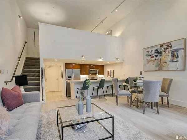 1BR/2BA Loft on Illinois St · San Francisco photo 1