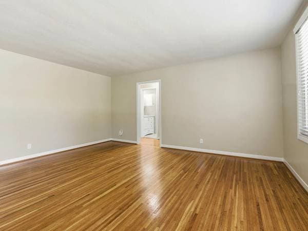 1BR/1BA Apartment on W 183rd St Apt 25 · Bronx photo 5