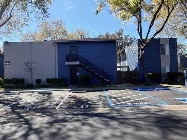 1BR/1BA Apartment on Foxdale Loop · San Jose photo 1