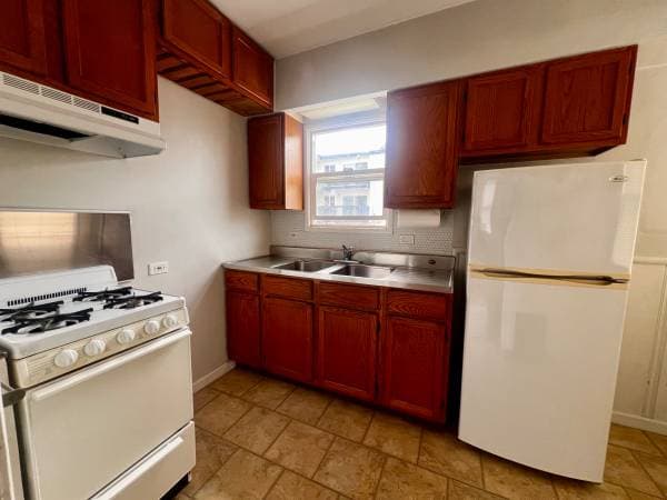 1BR/1BA Duplex on Lincoln Ave · Oakland photo 2