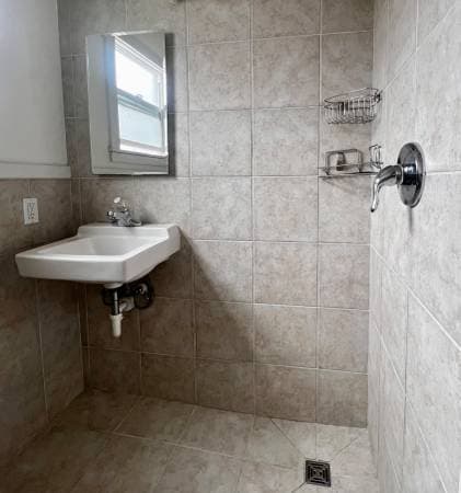 1BR/1BA Duplex on Lincoln Ave · Oakland photo 3