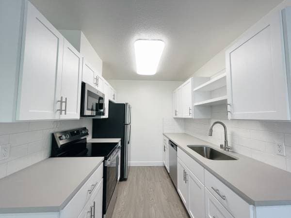 1BR/1BA Apartment on North Lake Drive · Dublin photo 5