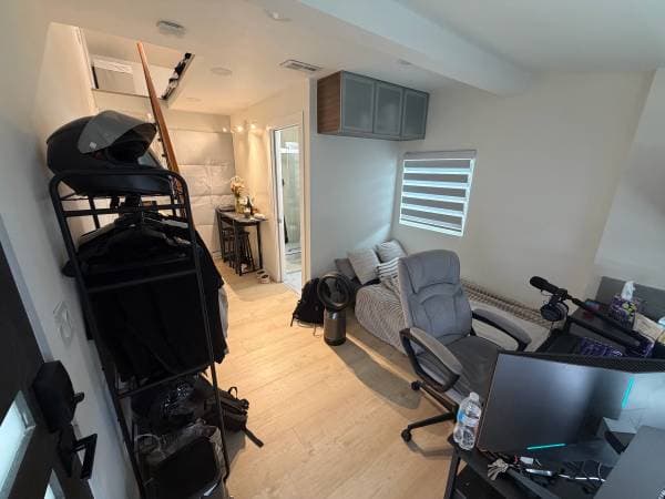 1BR/1BA Other · Menlo Park photo 1