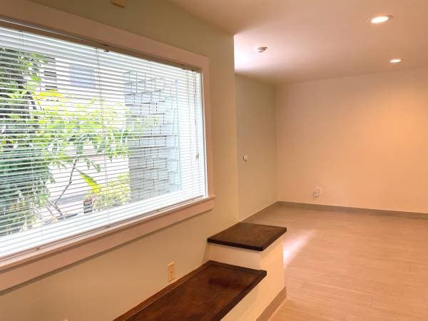 1BR/1BA Duplex · Oakland photo 2