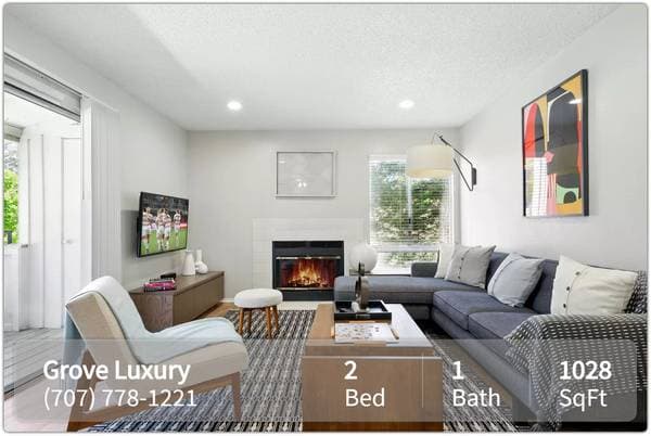 2BR/1BA Apartment on Lakeville Cir · Petaluma photo 2