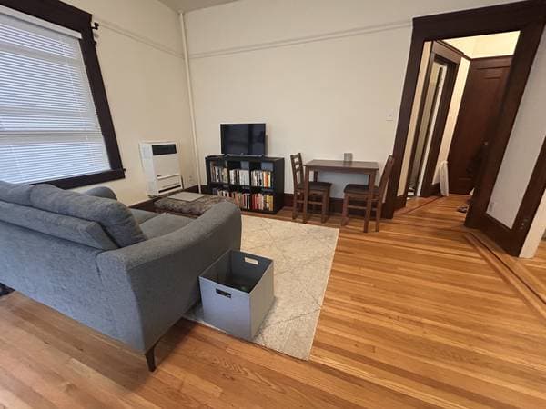 0BR/1BA Apartment · Oakland photo 3
