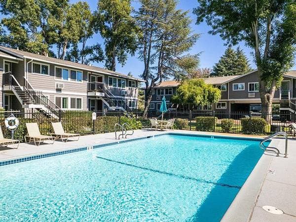 1BR/1BA Apartment on Peach Tree Drive · Fairfield photo 3