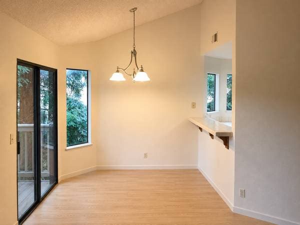2BR/2BA Condo on Magadelana Circle · Santa Clara photo 4