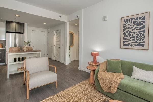 0BR/1BA Apartment on Golden Gate · Dublin photo 2
