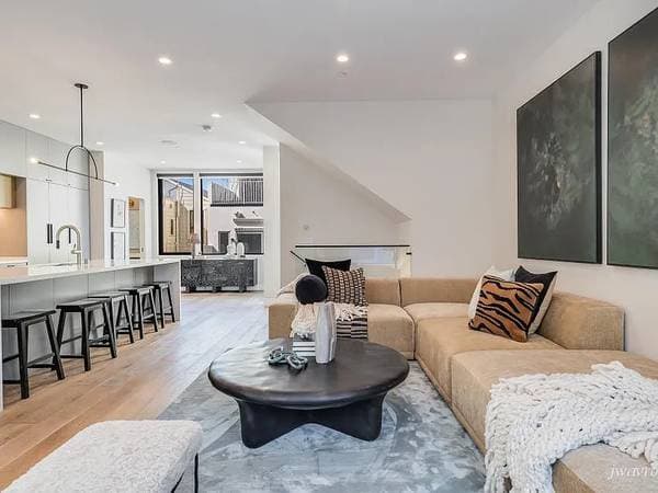 1BR/1BA Single Family House on Hickory St · San Francisco photo 5